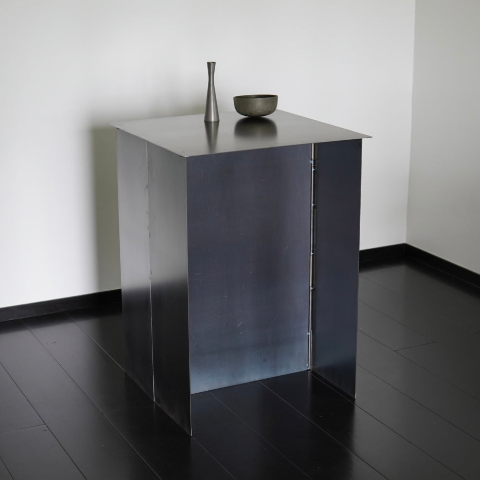 黒皮鉄板の什器（限定10台）